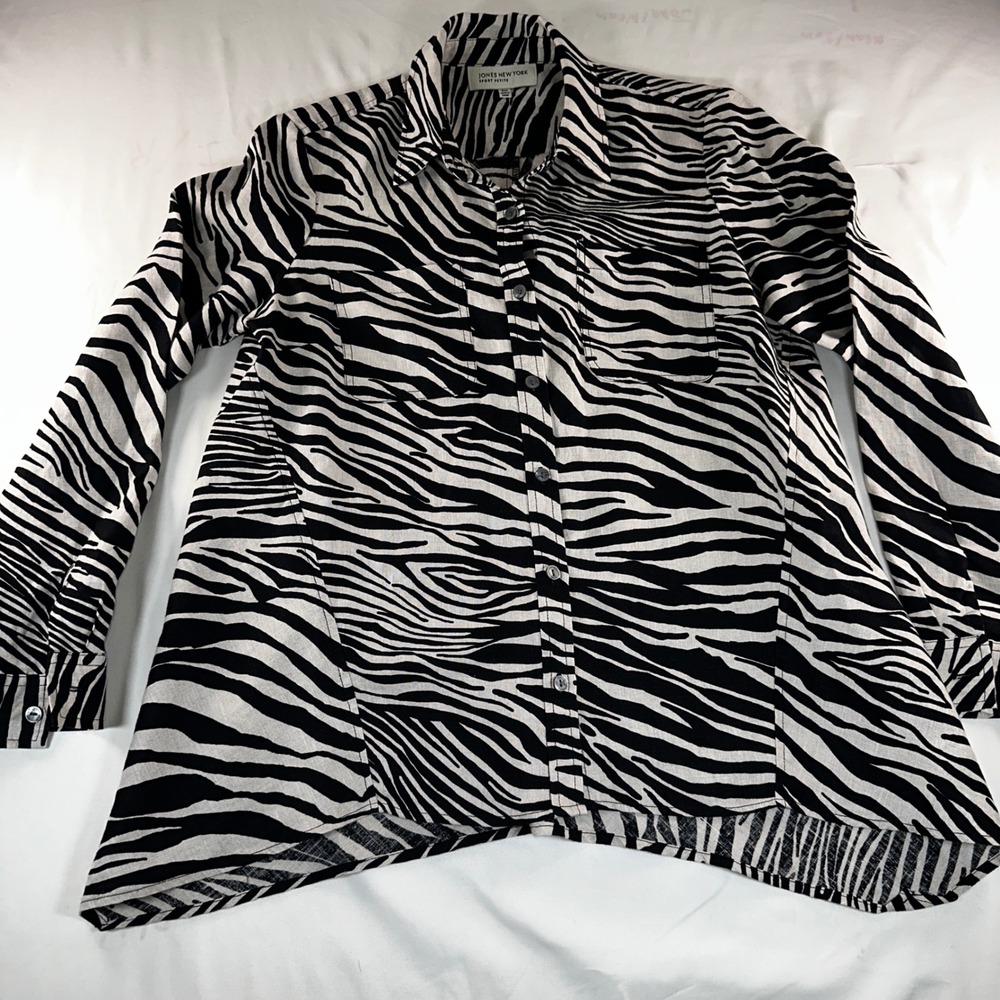 Jones New York Sport Petite Zebra Print 100% Linen Button Down Shirt Black White